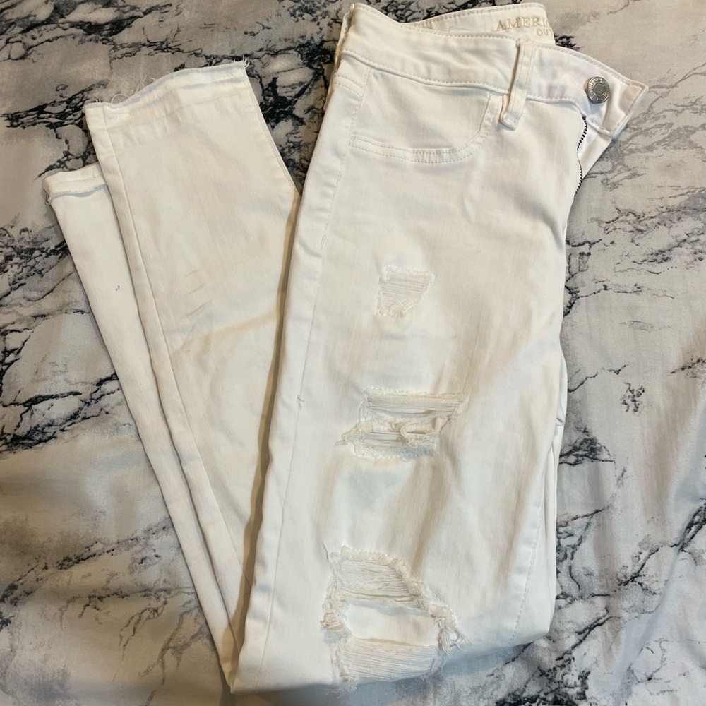White skinny jeans